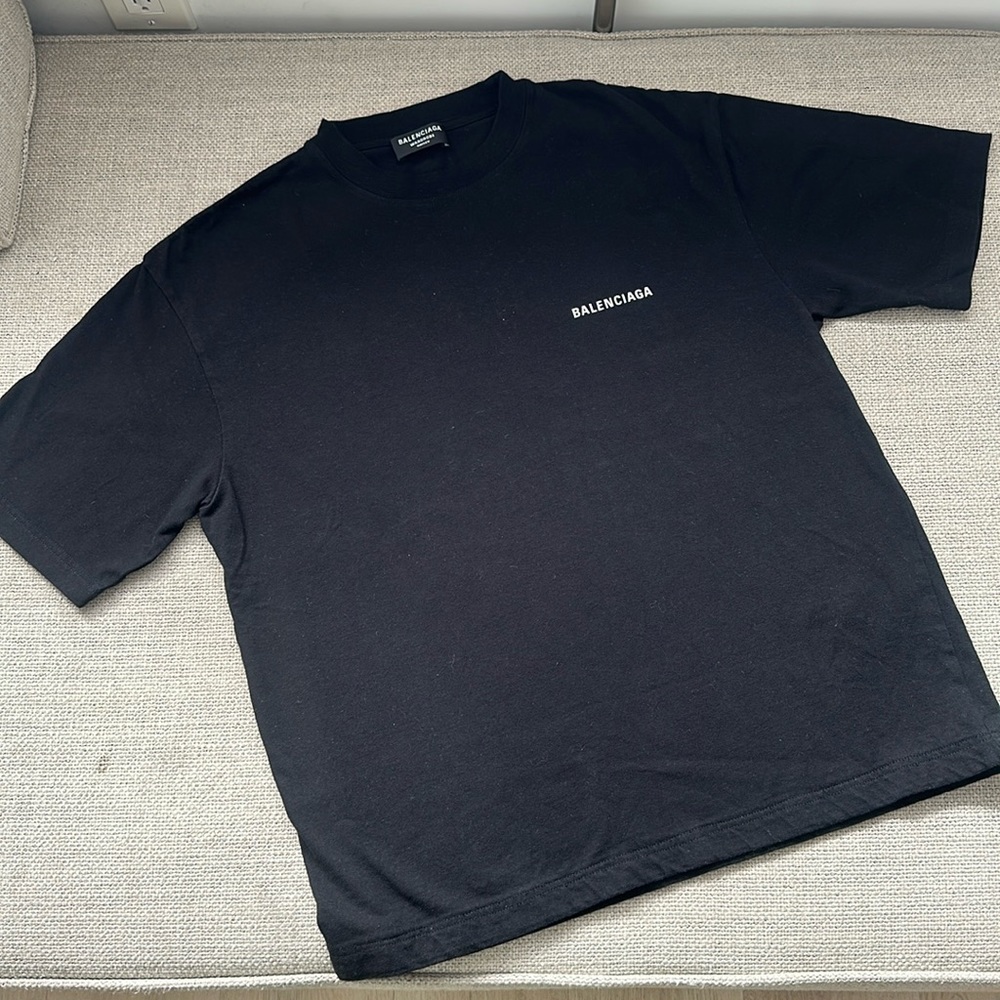 Balenciaga Unisex Logo Tee - size Small
